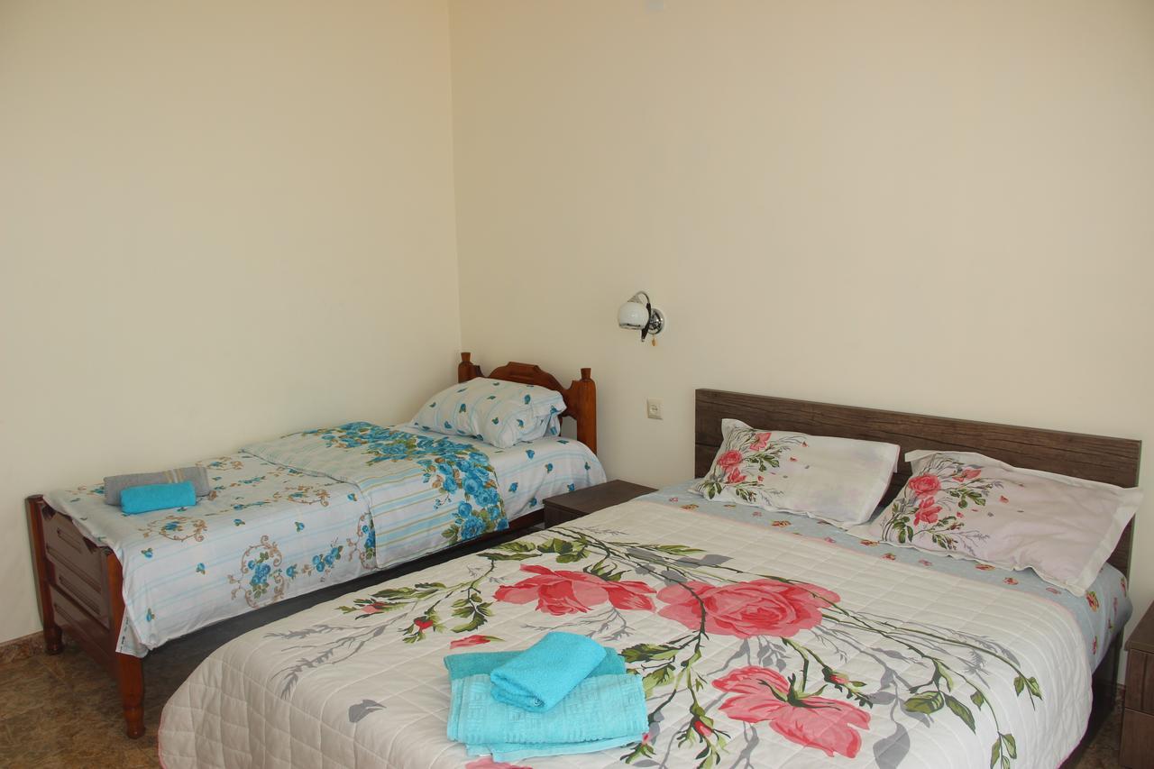 Badu Guest House Kvariati Buitenkant foto