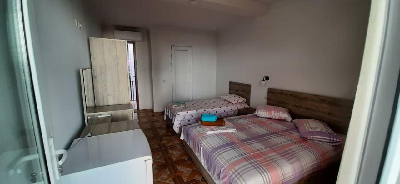 Badu Guest House Kvariati Buitenkant foto
